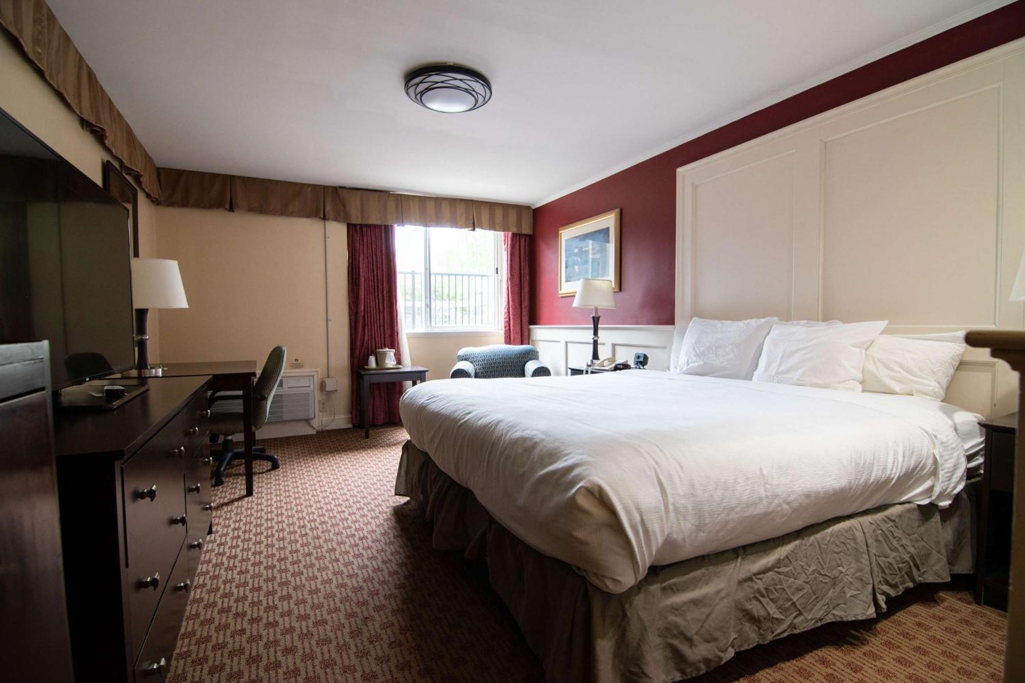 Fireside Inn & Suites Portland (Adults Only) Exterior photo